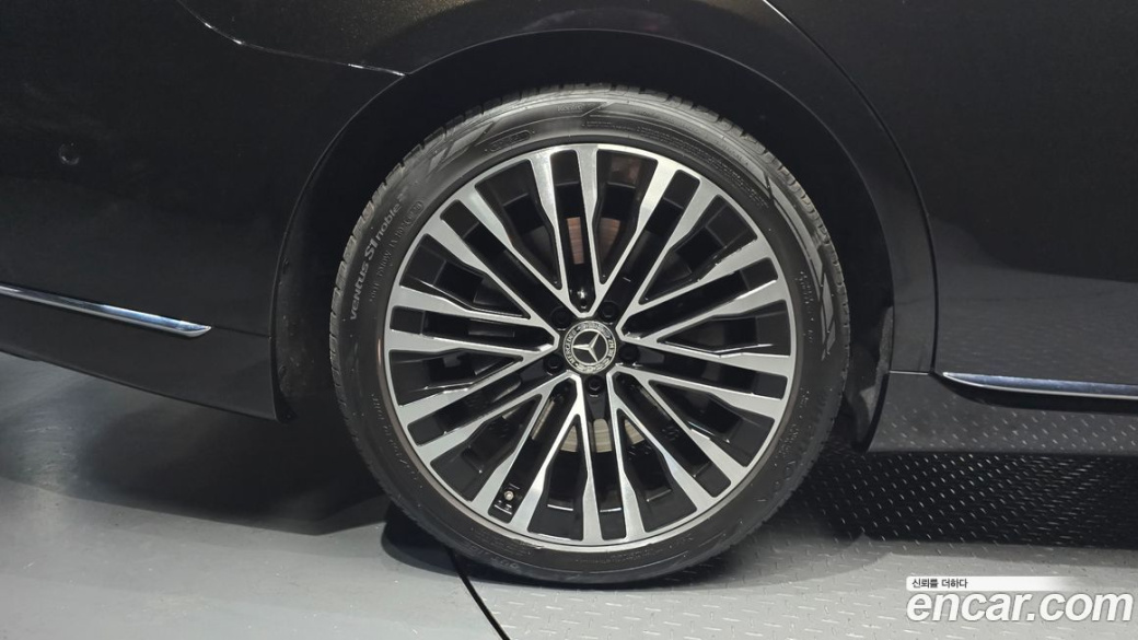 Mercedes-Benz S-Class S580L 4MATIC, 2021