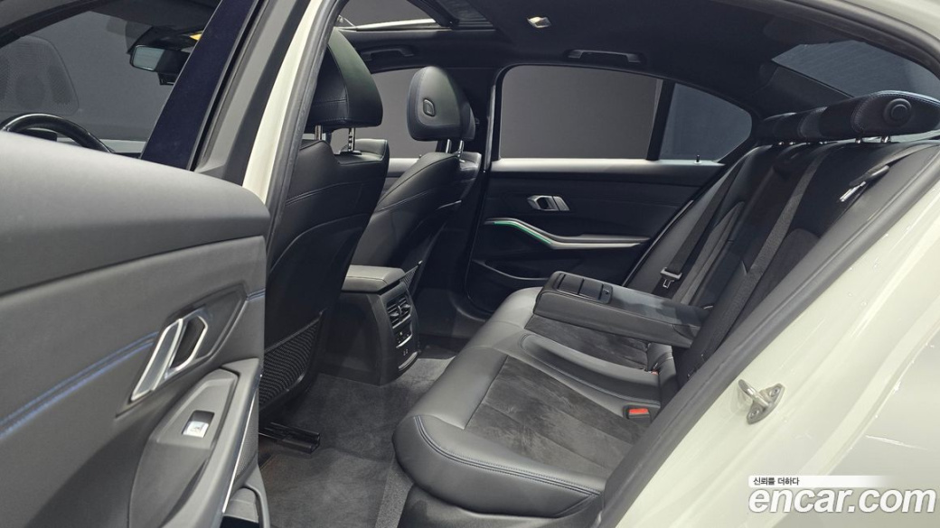BMW 3-Series 320i M Sport, 2022