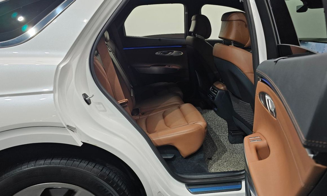 Genesis GV70 2.5T Gasoline AWD, 2025