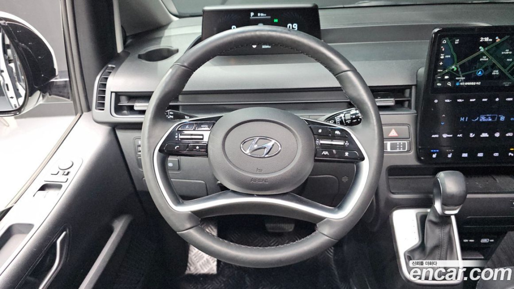 Hyundai Staria Tourer 9-Seater, 2024