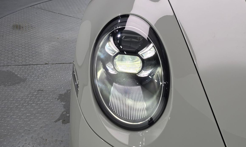 Porsche 911 Carrera, 2024