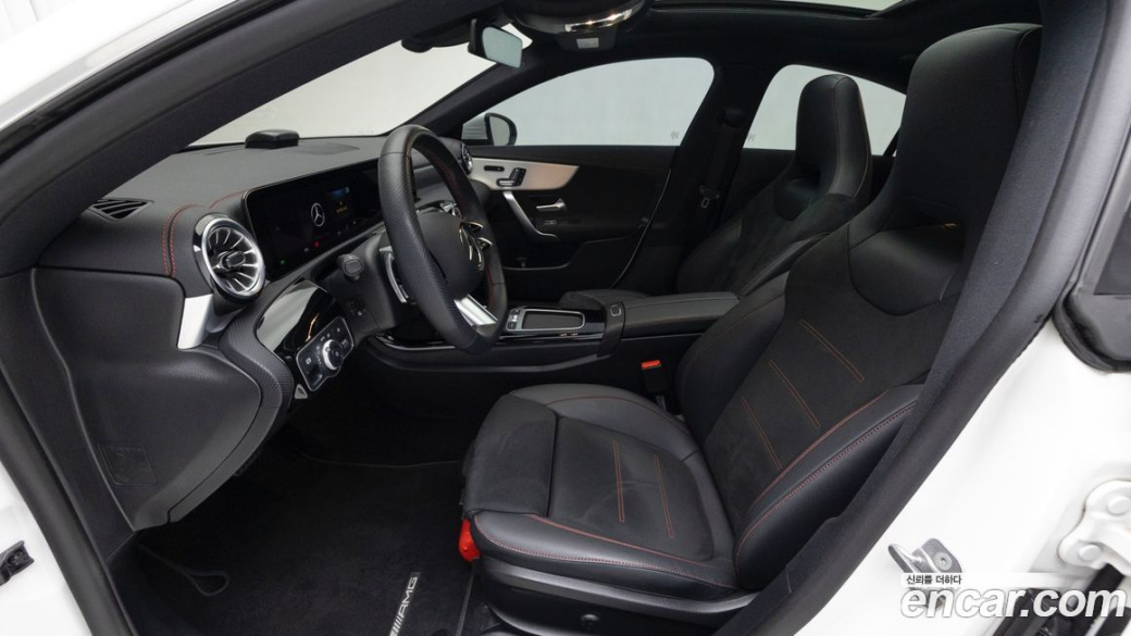 Mercedes-Benz CLA-Class CLA250 4MATIC, 2025