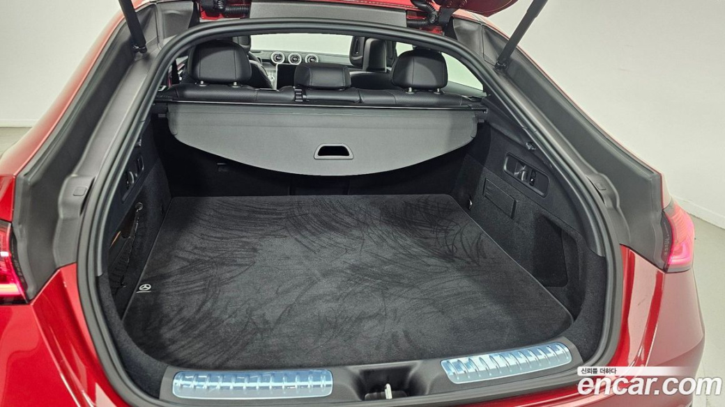 Mercedes-Benz GLC-Class GLC300 4MATIC AMG Line, 2025