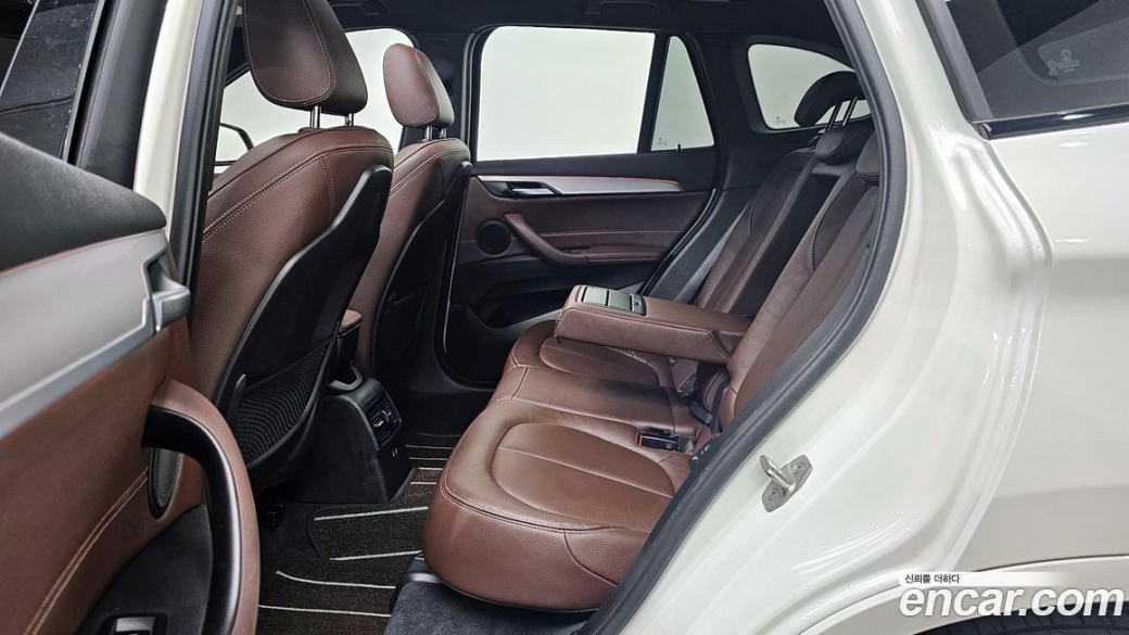 BMW X1 xDrive 20i M Sport, 2022
