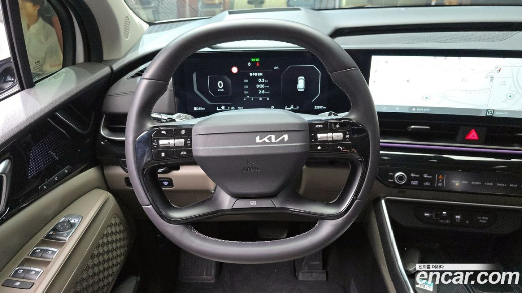 Kia Carnival 9-Seater Signature, 2025