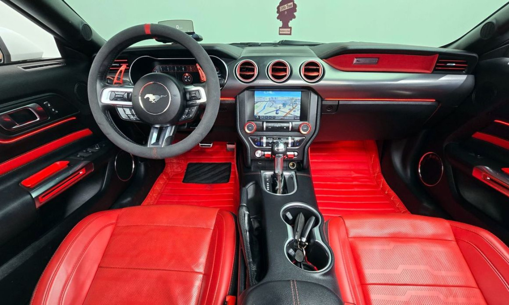 Ford Mustang Convertible, 2021