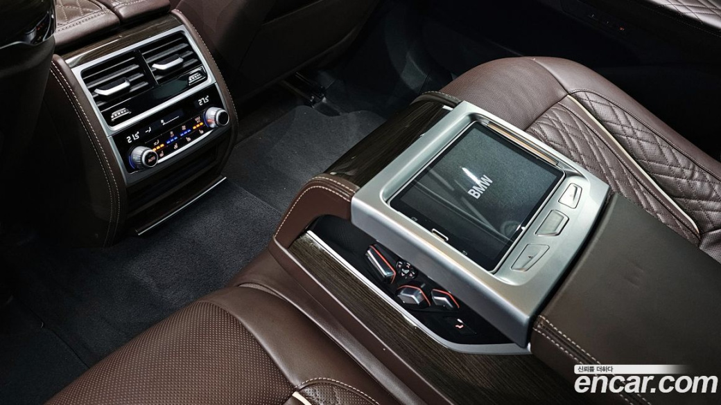BMW 7-Series 740i Design Pure Excellence, 2022