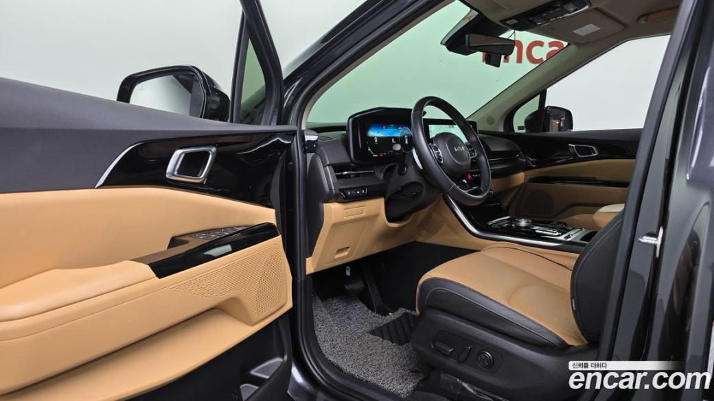 Kia Carnival 9-Seater Noblesse, 2022