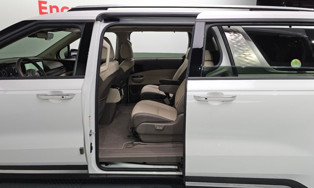 Kia Carnival 9-Seater Noblesse, 2023