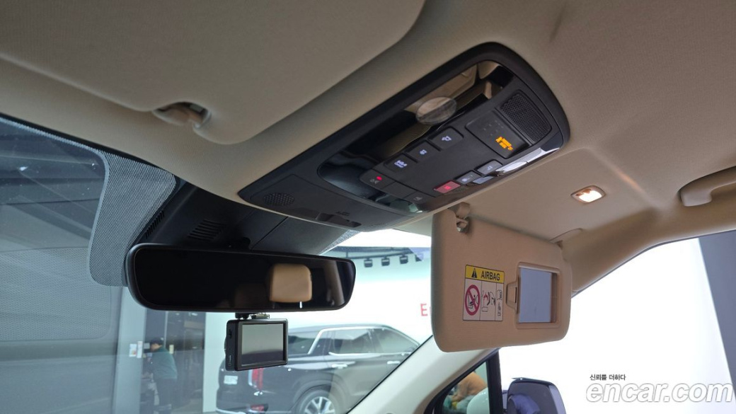 Kia Carnival 9-Seater Signature, 2023
