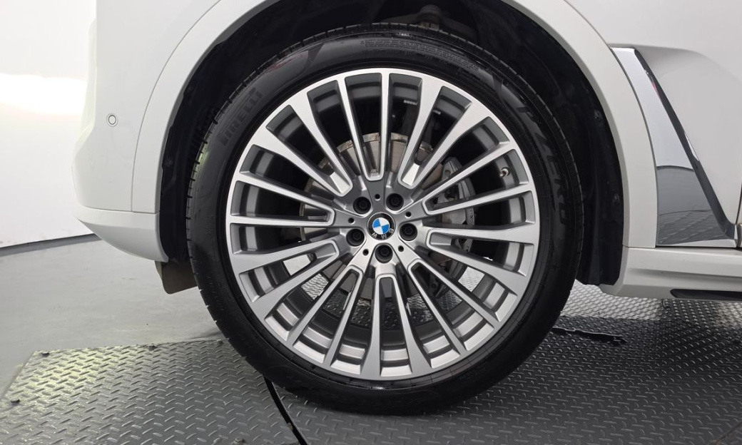 BMW X7 xDrive 40i Design Pure Excellence 6-Seater, 2024
