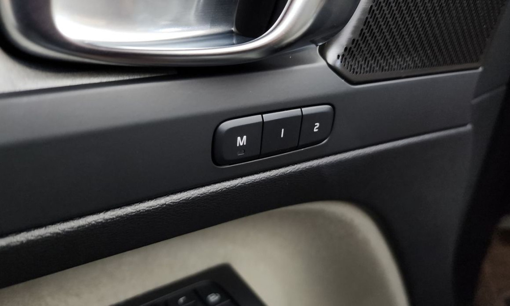 Volvo XC40 B4 Ultra Bright, 2025