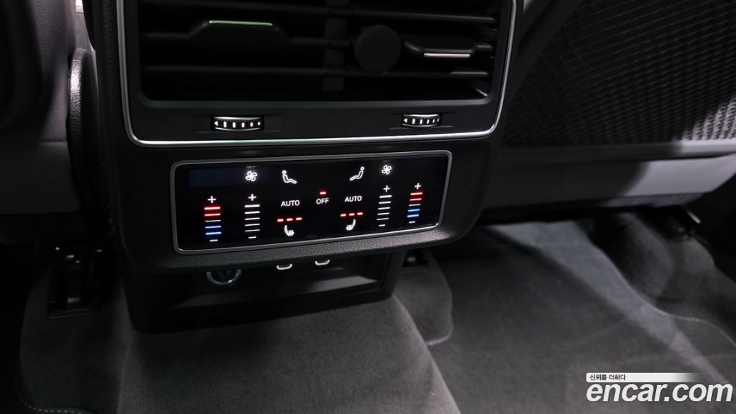Audi Q8 55 TFSI Quattro Premium, 2023