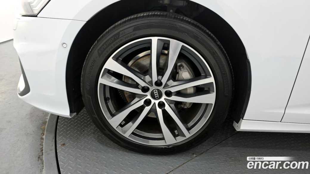 Audi A6 45 TFSI Quattro Premium, 2023