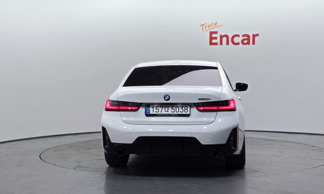 BMW 3-Series 320i M Sport, 2023