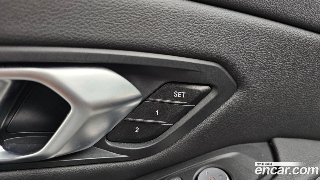 BMW 3-Series 320i Touring, 2024