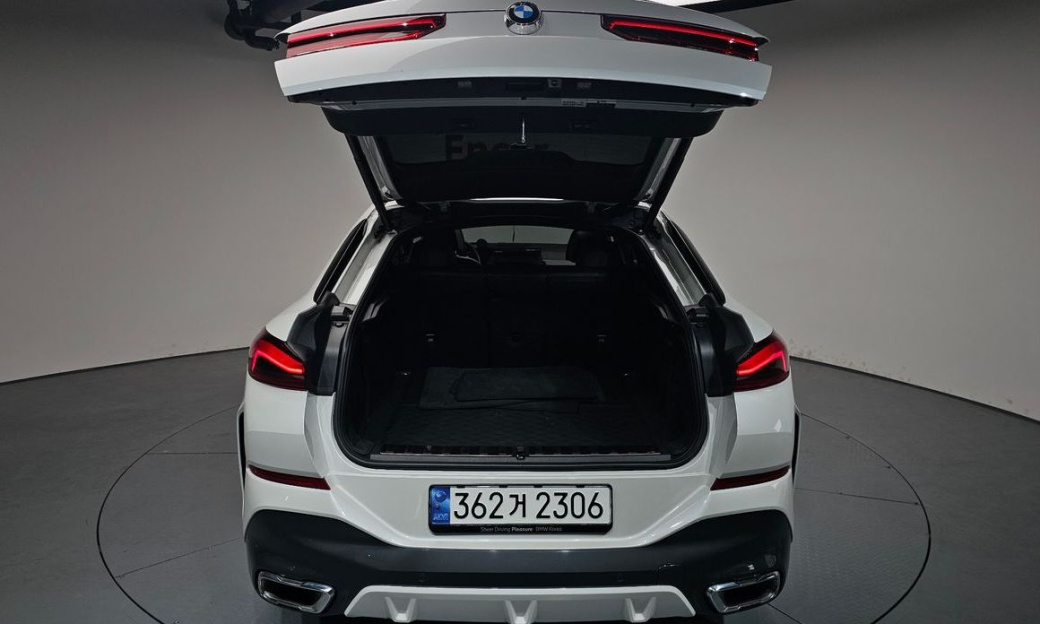 BMW X6 xDrive40i M Sport, 2024