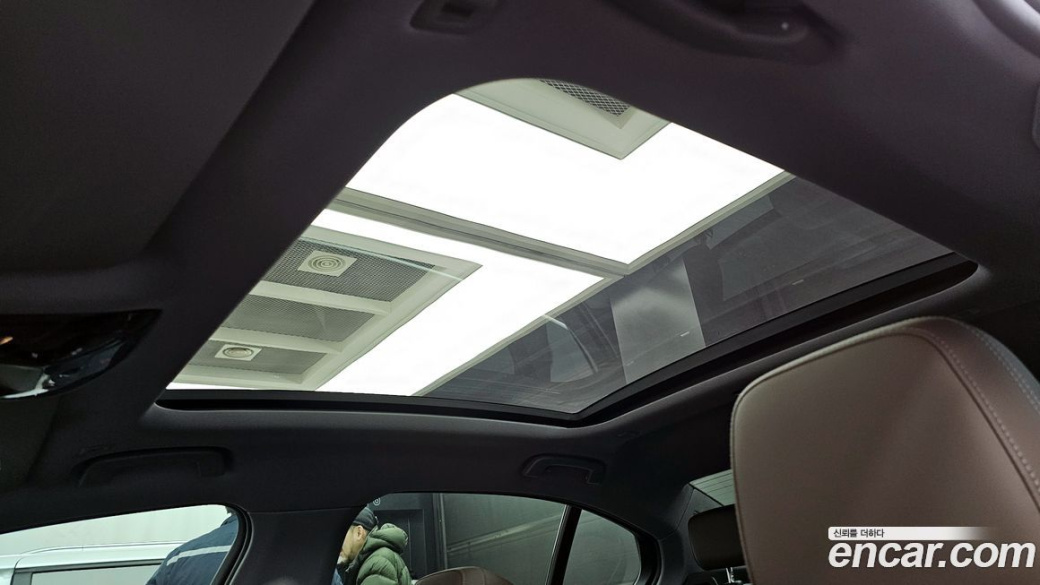 BMW 5-Series 520i, 2026