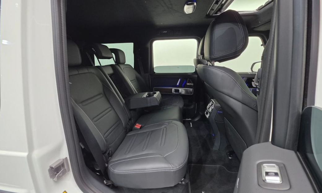 Mercedes-Benz G-Class G450d, 2026