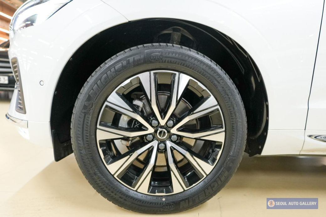 Volvo XC60 B5 Ultimate Bright, 2024