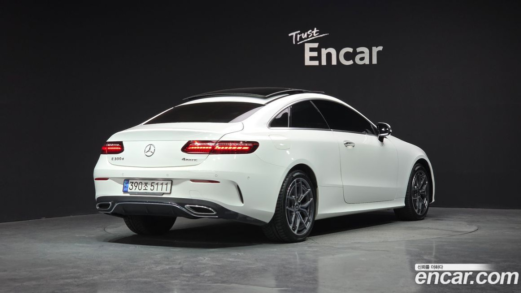 Mercedes-Benz E-Class E300d 4MATIC Coupe, 2022