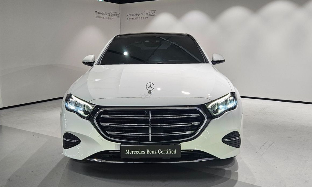 Mercedes-Benz E-Class E220d 4MATIC Exclusive, 2025
