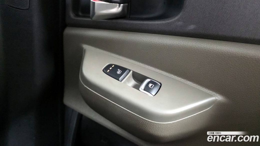 Kia Carnival 9-Seater Prestige, 2024