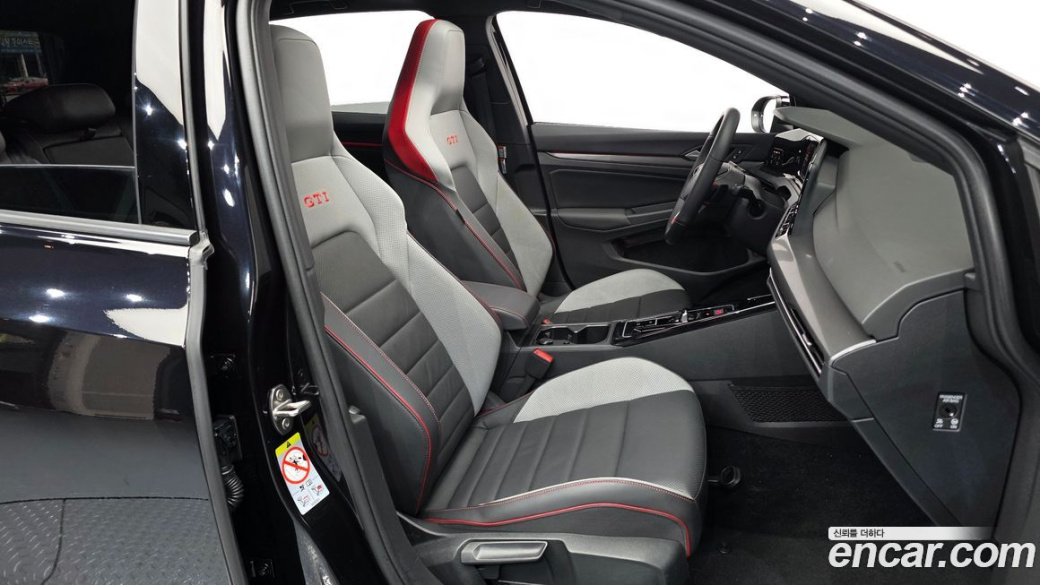 Volkswagen Golf 2.0 GTI, 2024