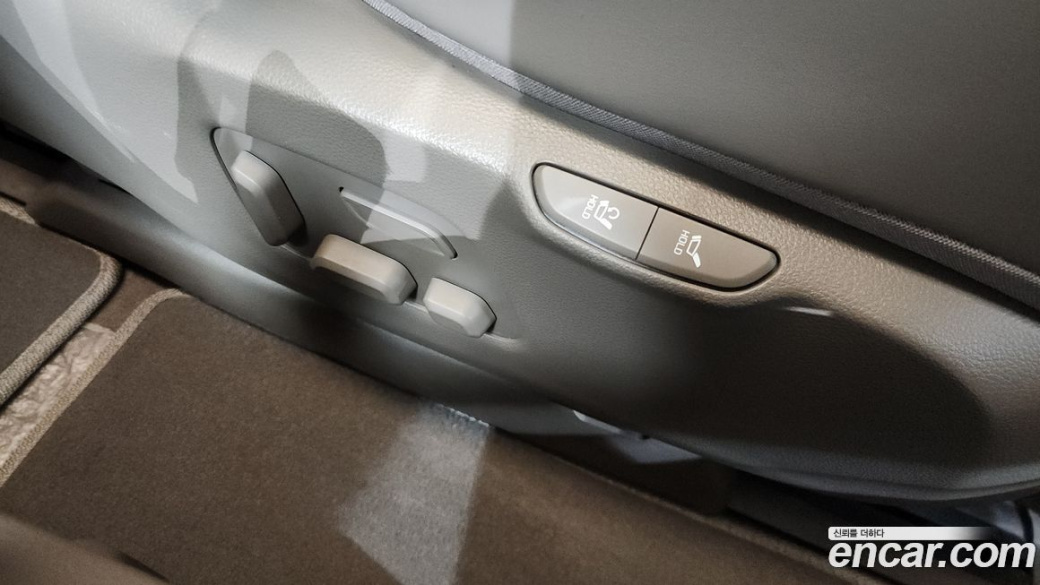 Kia Carnival 7-Seater Hi-Limousine, 2022