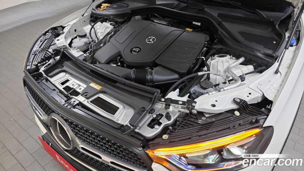 Mercedes-Benz GLC-Class GLC300 4MATIC AMG Line, 2026