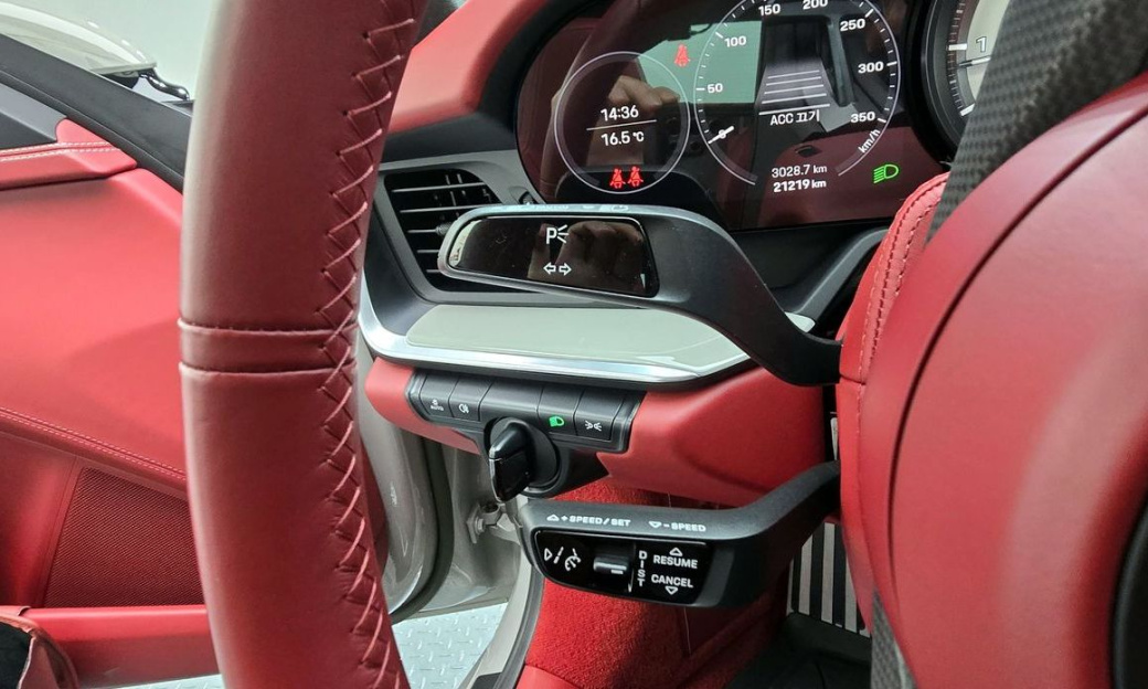 Porsche 911 Turbo S, 2022