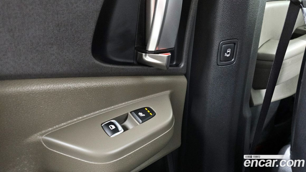 Kia Carnival 9-Seater Prestige, 2024