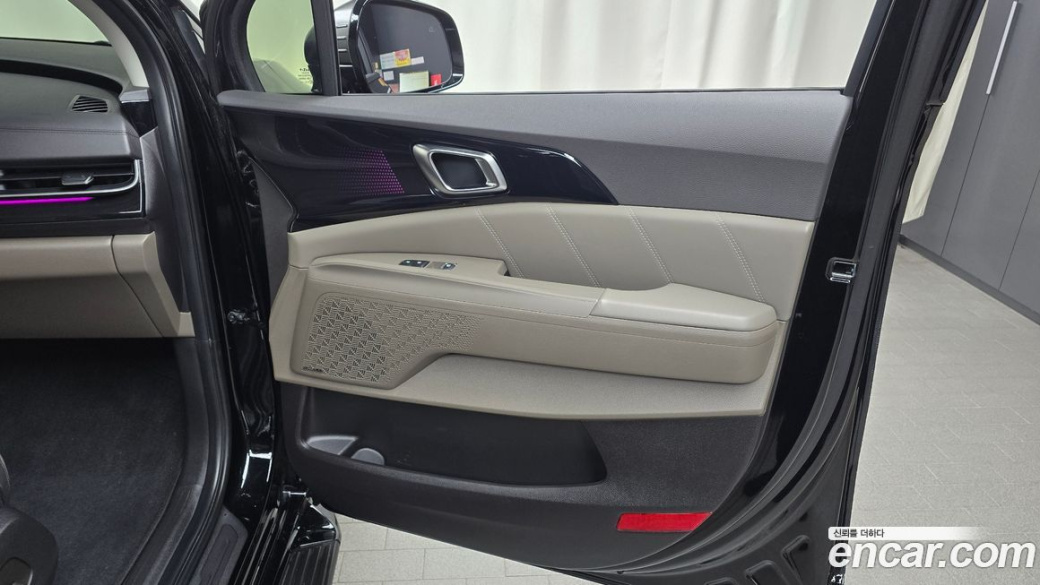 Kia Carnival 7-Seater Gravity, 2025