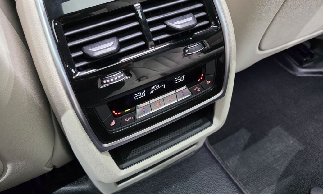 BMW X7 xDrive 40d M Sport 7 STR, 2025