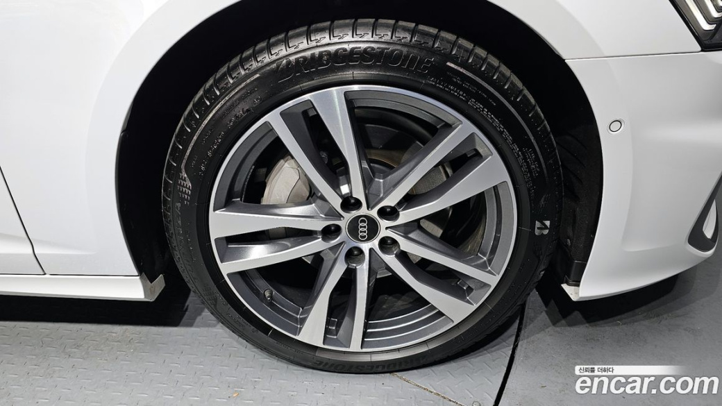 Audi A6 45 TFSI Quattro Premium, 2023
