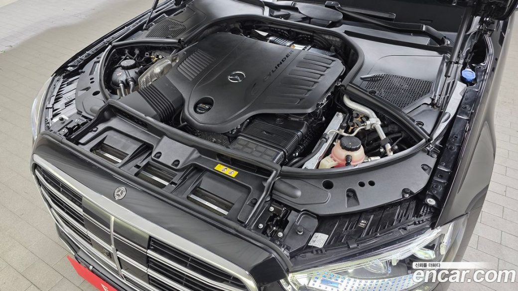 Mercedes-Benz S-Class S500L 4MATIC, 2023