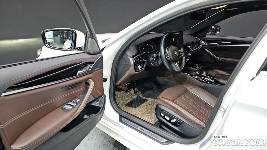 BMW 5-Series 530i xDrive M Sport Package, 2022