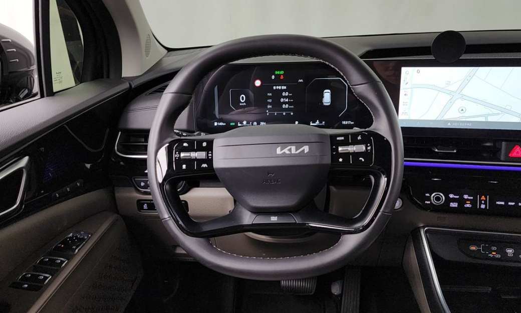 Kia Carnival 7-Seater Gravity, 2025