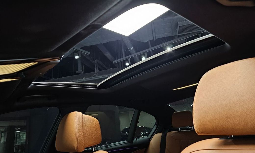 BMW 5-Series 520i M Sport, 2022