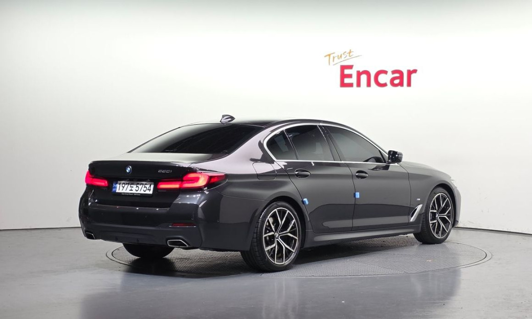 BMW 5-Series 530i M Sport Package, 2023