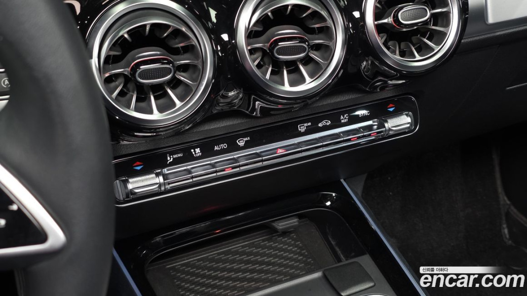 Mercedes-Benz GLB-Class GLB200 d, 2024