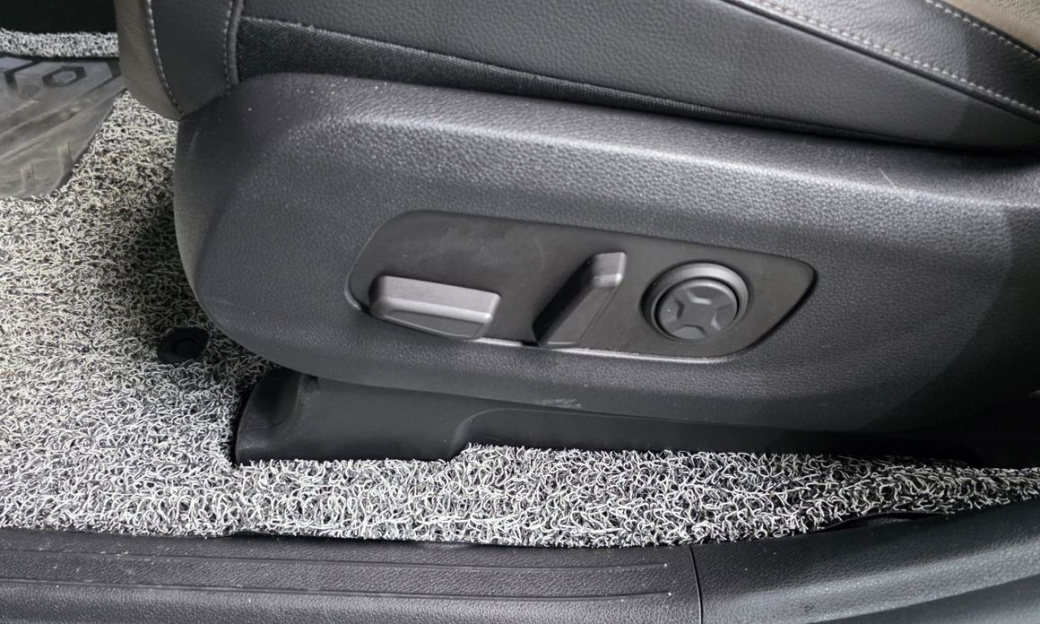 Kia Carnival 9-Seater Noblesse, 2024