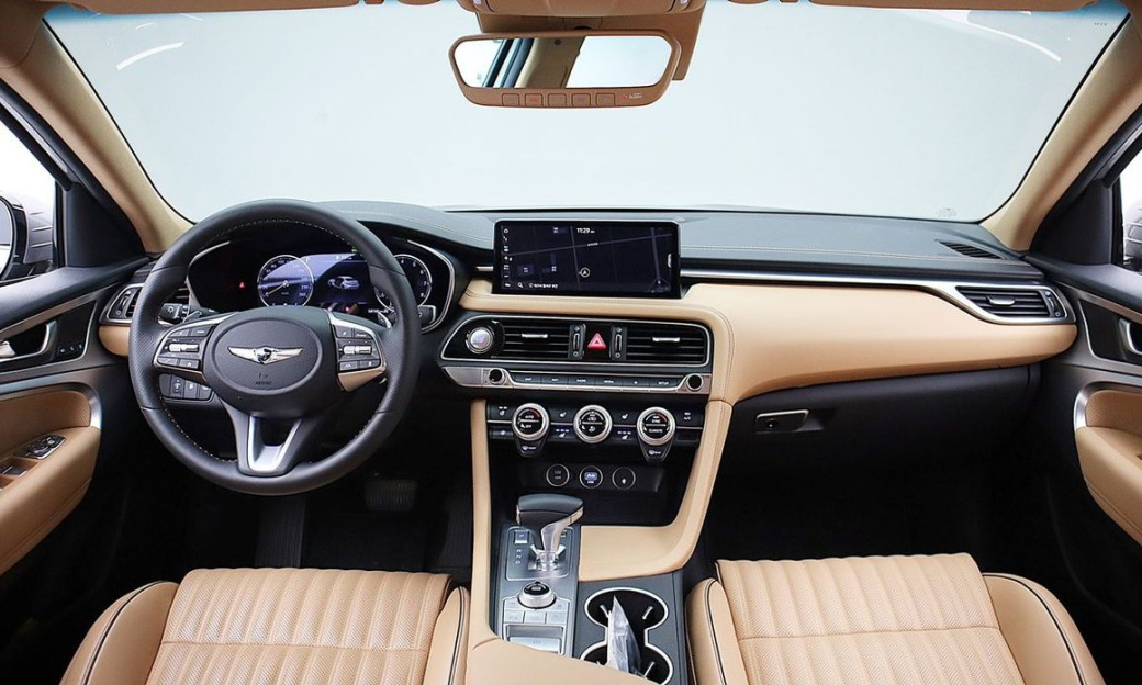 Genesis G70 Gasoline 2.0T 4WD, 2022