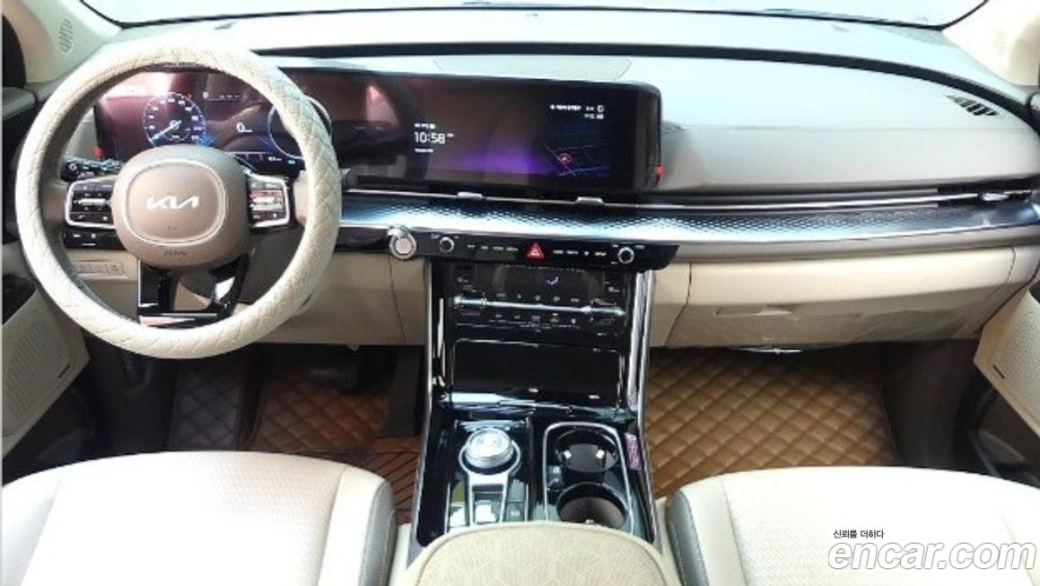 Kia Carnival 9-Seater Hi-Limousine, 2022