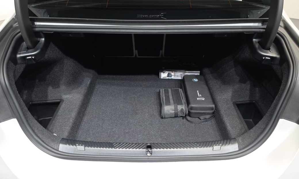 BMW 5-Series 520i Special Edition, 2026