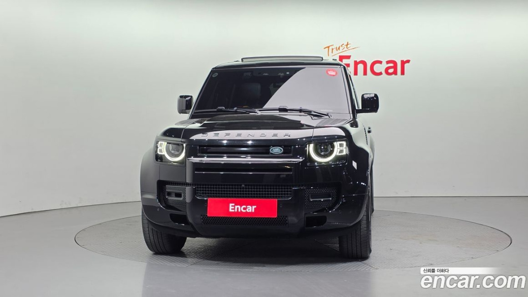 Land Rover Defender 110 P300 X-Dynamic SE, 2024