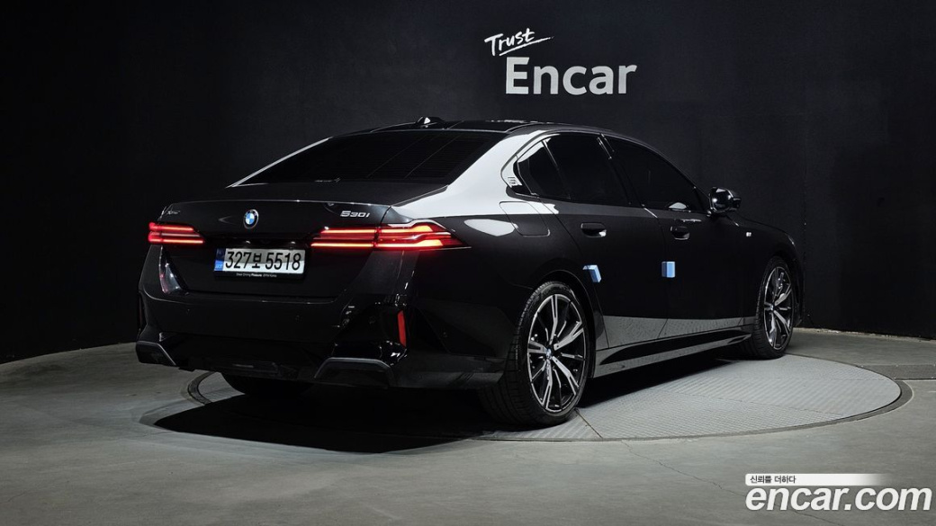 BMW 5-Series 530i xDrive M Sport, 2025