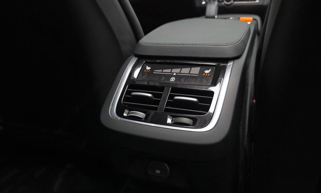 Volvo V90 B5 Plus AWD, 2025