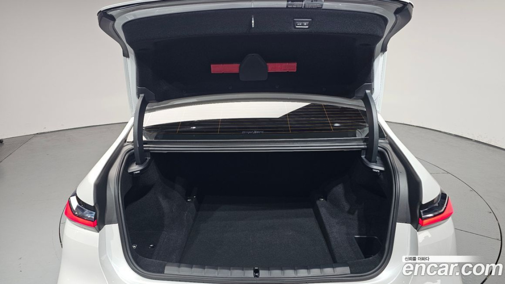 BMW 7-Series 740i sDrive M Sport, 2023