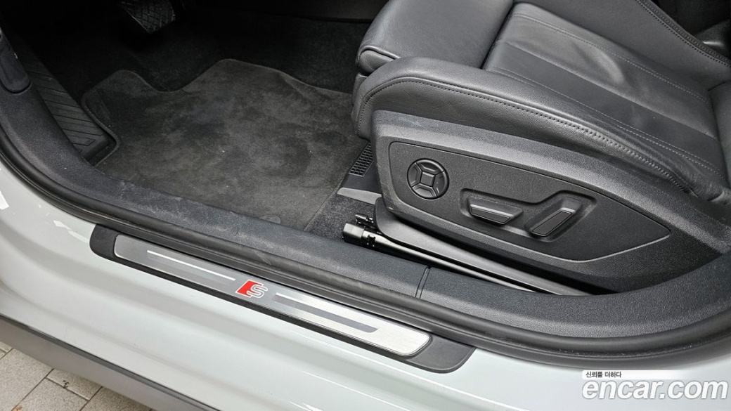 Audi A3 40 TFSI Premium, 2023